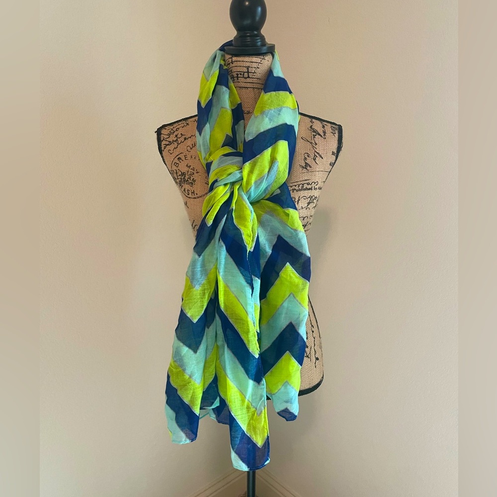 Pretty blue,  lime green, and silver scarf!